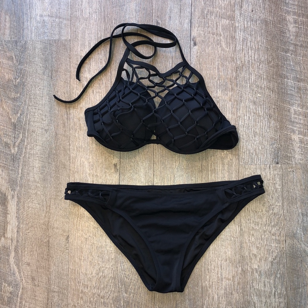 Shade & Shore Fishnet Bikini - Picture 2 of 2